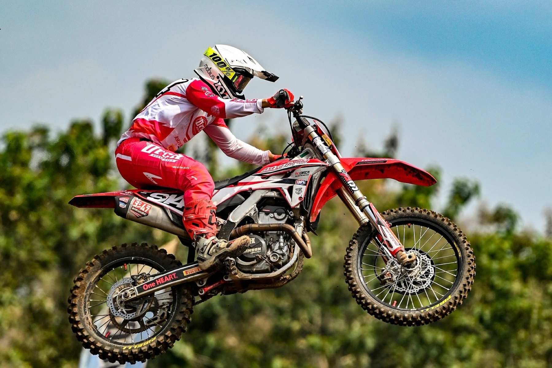 Double Podium, Arsenio dan CRF250R Melesat Kencang di Kejurnas Motocross Magelang.