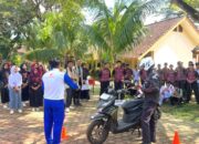 Edukasi keselamatan berkendara pelajar.