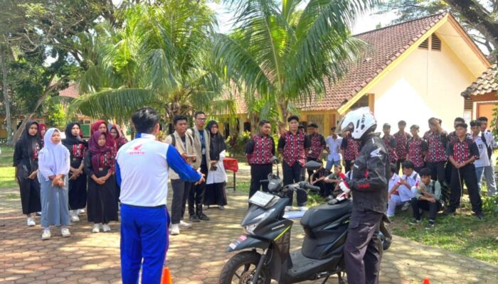 Keselamatan Berkendara Jadi Sorotan, Ini Pesan dari Kampanye #Cari_Aman Honda