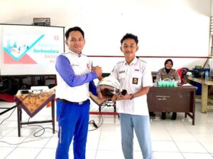 Astra Motor NTB Ajak Pengendara Pilih Helm SNI untuk Keselamatan Maksimal