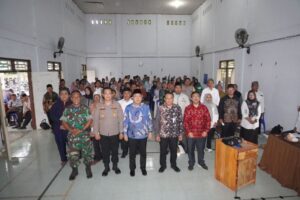 Warga Lingsar Terima Sosialisasi Program Makan Bergizi Gratis dari DPR RI dan BGN