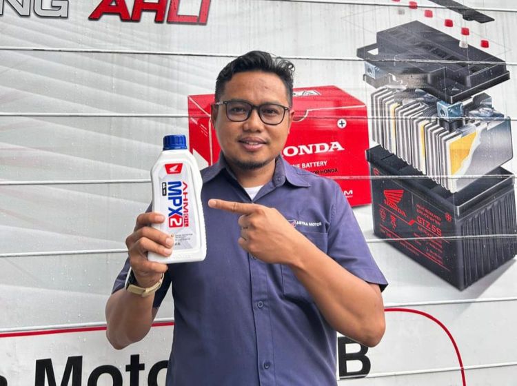 Pentingnya Ganti Oli Motor dengan yang Asli Agar Mesin Awet
