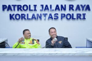 Menteri Perhubungan, Kakorlantas Polri, dan Direktur Utama PT Jasa Raharja Tinjau Command Center KM 29 Sekaligus Doa Bersama untuk Kelancaran Operasi Ketupat 2025