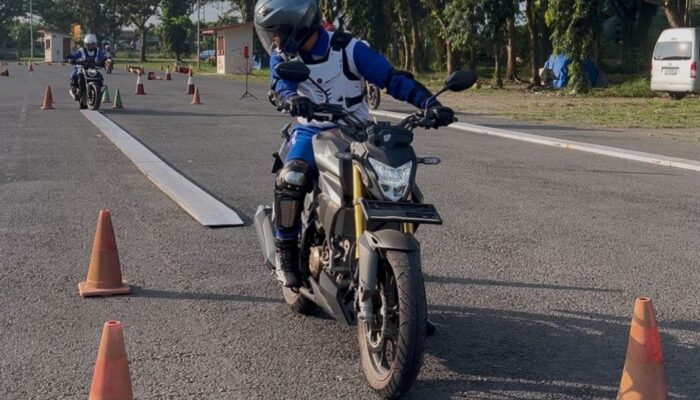 Latih Keseimbangan Saat Berkendara, Kunci Aman di Jalan Raya
