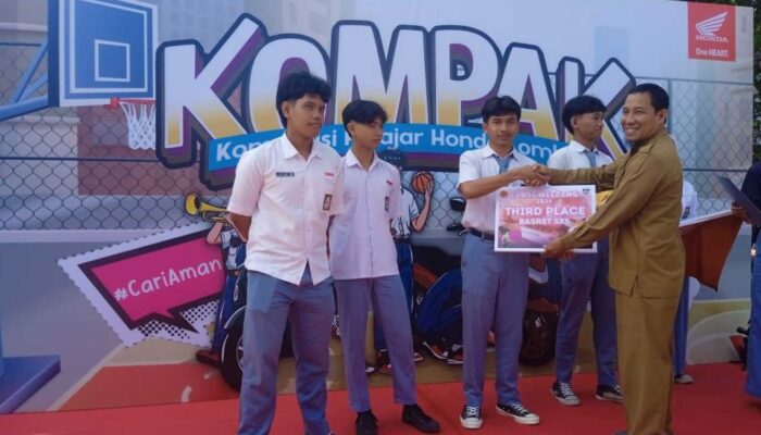 Roadshow Sekolah Honda KOMPAK, Jadi Wadah Kaula Muda Kreatif di Mataram