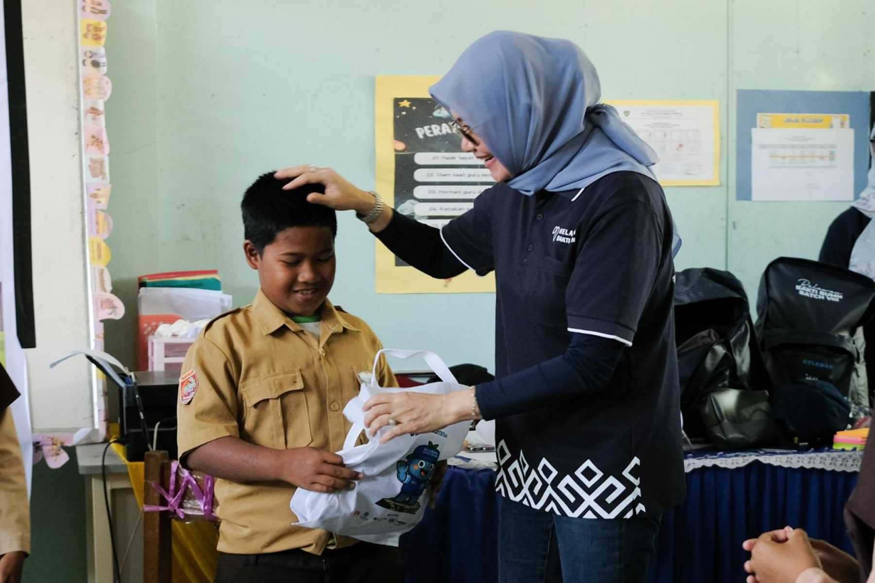 Relawan Bakti BUMN Batch VIII untuk Tingkatkan Kesejahteraan Warga Desa Salenrang, Maros.