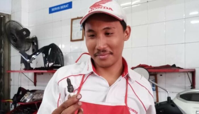 Busi Motor Cepat Kotor? Cek Penyebabnya