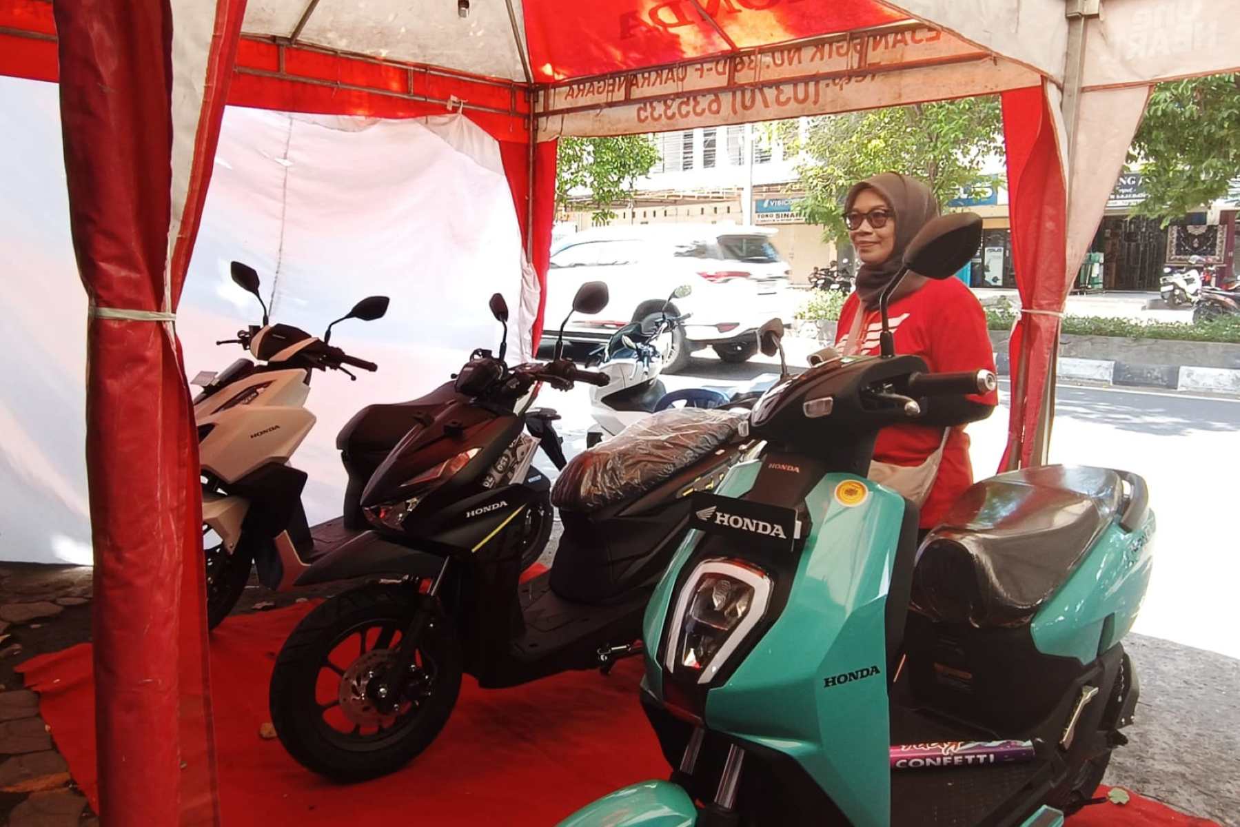 FIFGROUP Mataram Apresiasi Pelanggan dengan Promo Motor Honda, UMKM dan Umrah.