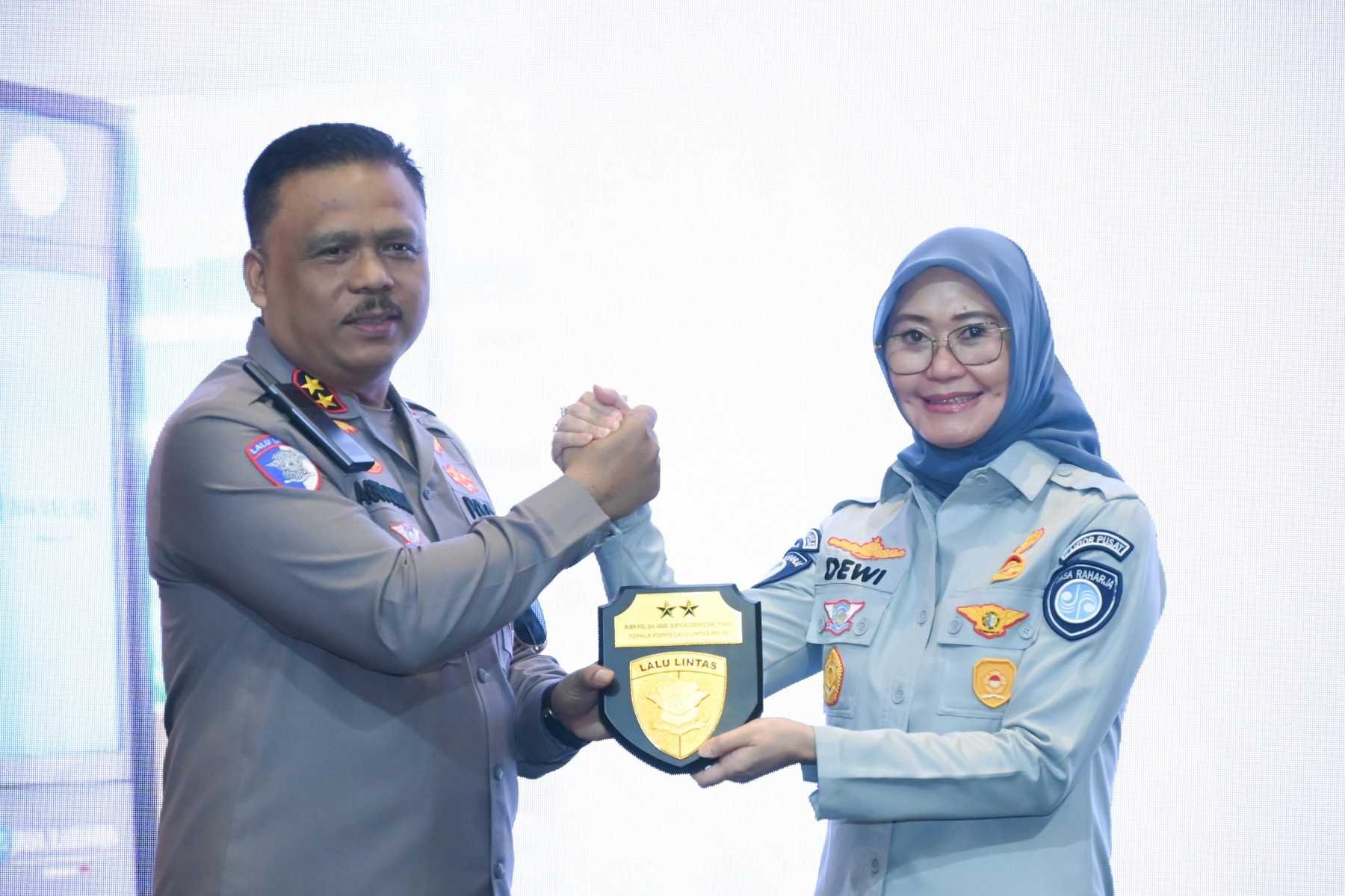 Jasa Raharja dan Korlantas Polri Perkuat Sinergisitas melalui Perjanjian Kerja Sama.