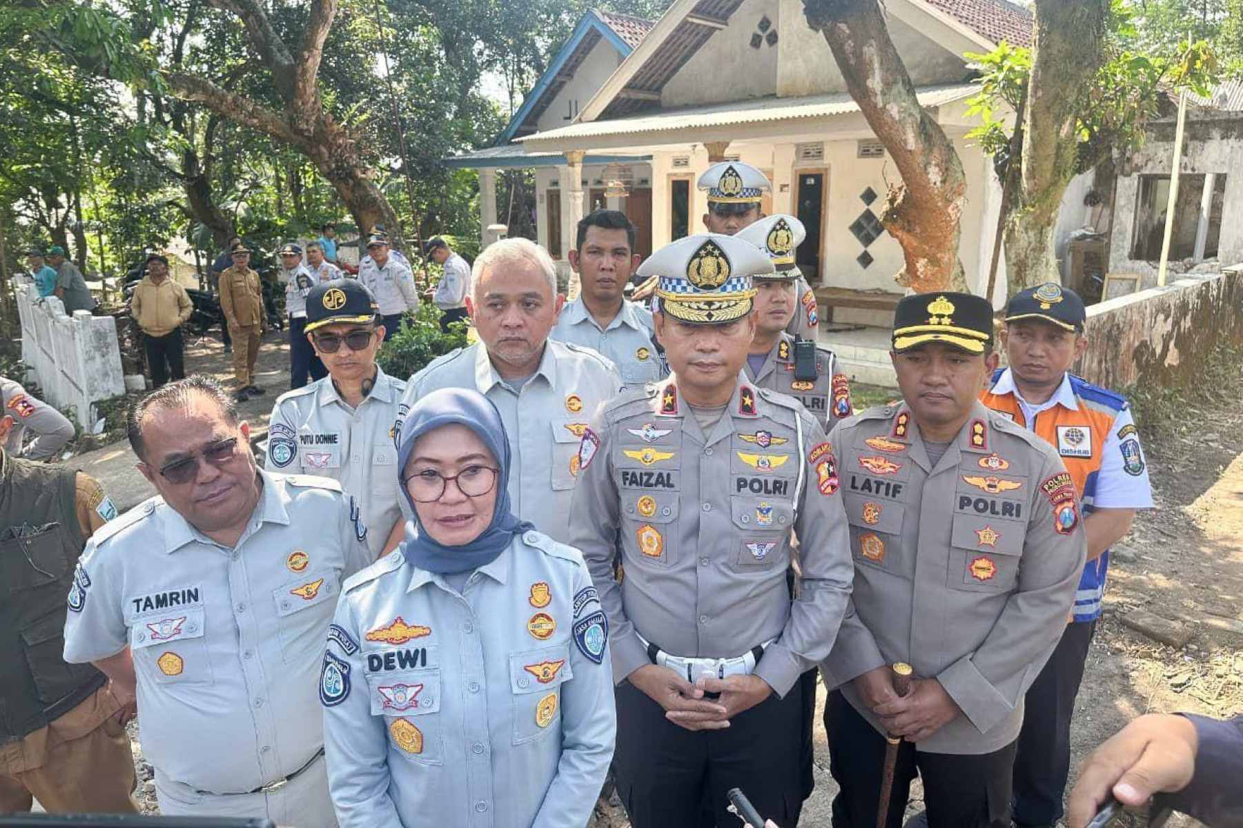 Jasa Raharja Serahkan Santunan bagi Keluarga Korban Kecelakaan Bus Probolinggo.