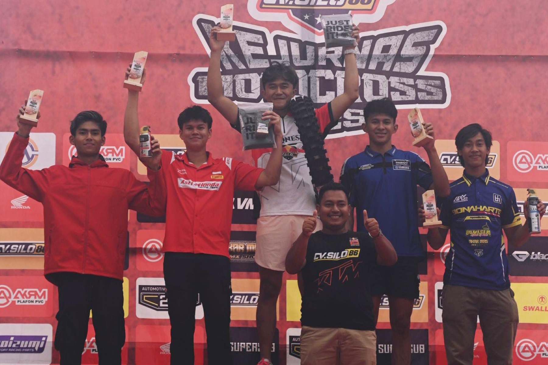 Crosser Astra Honda Kembali Melesat Bawa CRF Raih "Back To Back" Podium di Kejurnas Motocross.