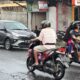 Astra Motor NTB Berikan Tips Berkendara Saat Hujan Melanda.