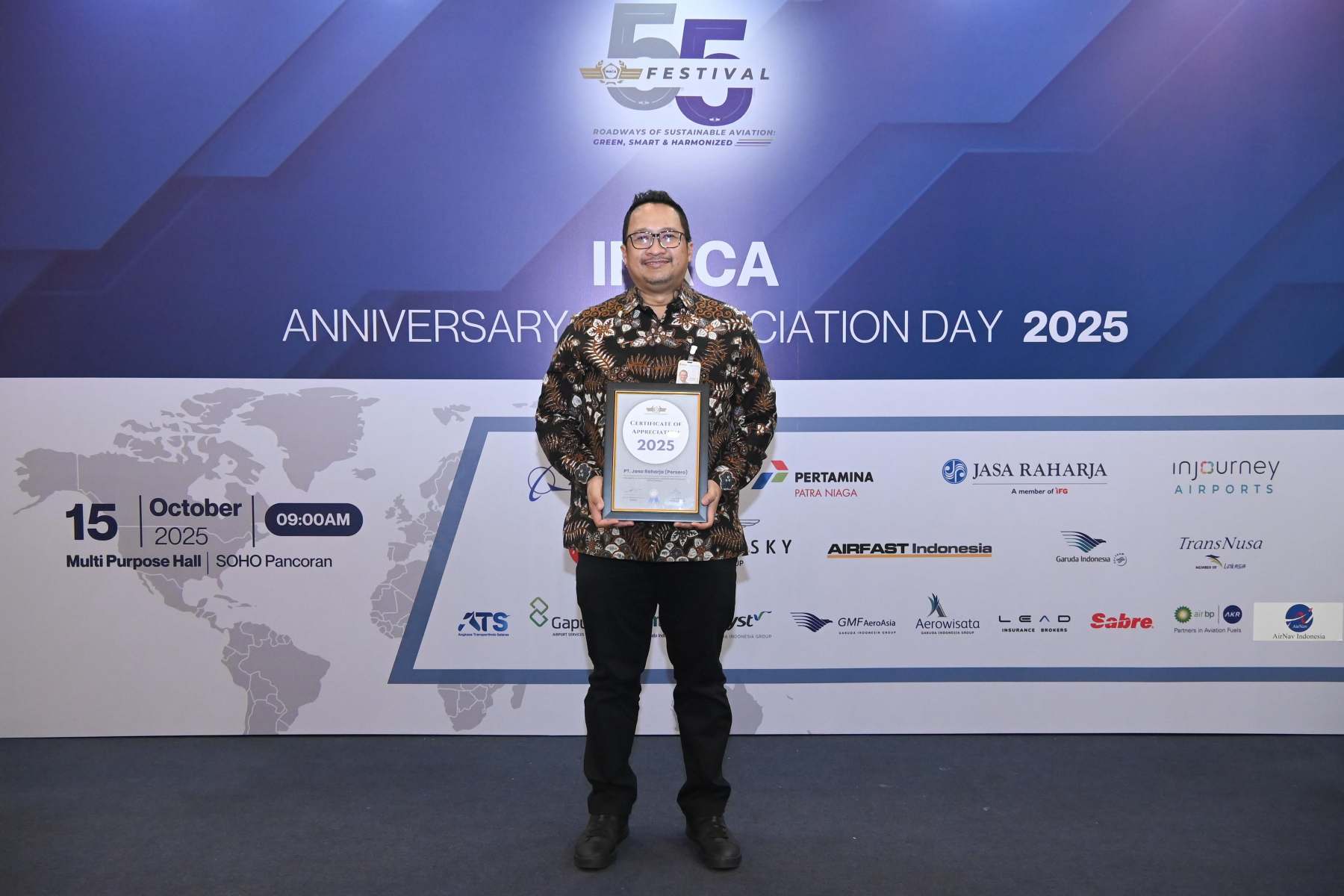 Dukung Keselamatan dan Keamanan di Industri Penerbangan, Jasa Raharja Terima Penghargaan pada HUT ke-55 INACA.