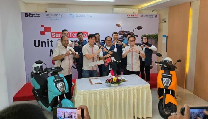 Sambut MotoGP 2025, Astra Motor NTB Serahkan 10 Unit Honda ICON e: Dukung Operasional ITDC Mandalika