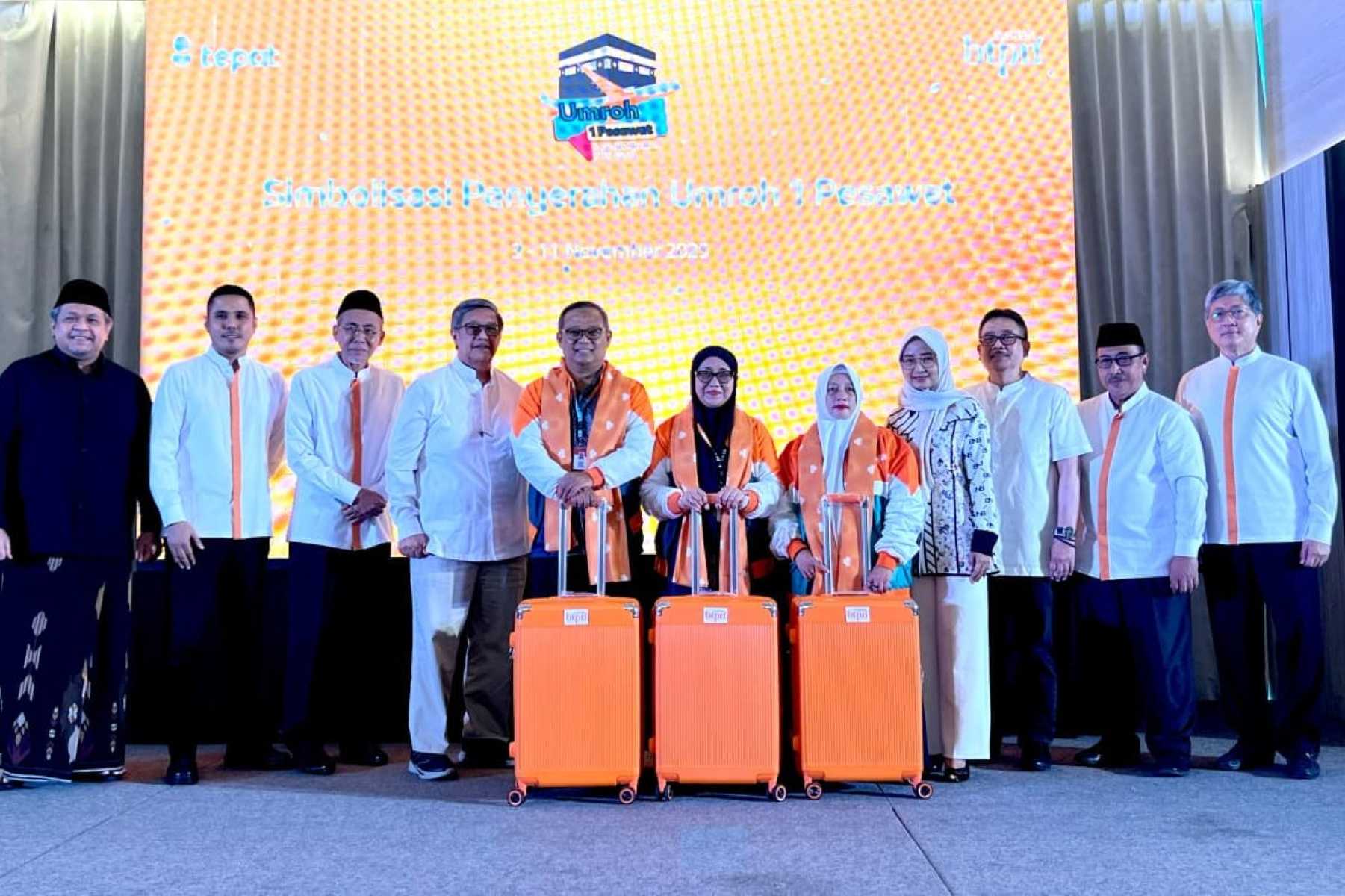 BTPN Syariah Kembali Berangkatkan Ratusan Nasabah dalam Program Umrah Satu Pesawat.