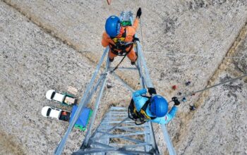 PLN Perkuat Sistem Kelistrikan Sumbawa Lewat Pemeliharaan Preventif Jaringan Transmisi 150 kV.