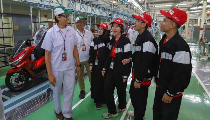 Gen Z Beraksi, Kreativitas Muda Mengguncang AHM Best Student 2025