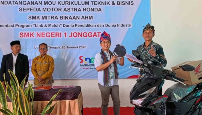 Sinergi Bersama SMK, Astra Honda Perkuat Kelas Industri SMK Melalui Donasi Sarana hingga Prioritas Kerja di AHASS