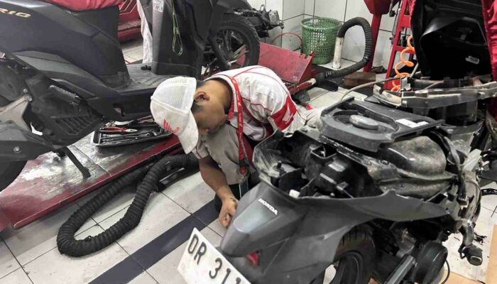 Jangan Salah! Simak Beda Servis dan Tune Up Motor
