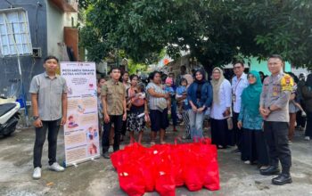 Dukung Pencegahan Stunting dan Gizi Buruk, Astra Group Mataram Distribusikan Makanan Tambahan di Posyandu Kelurahan Cakranegara Selatan.