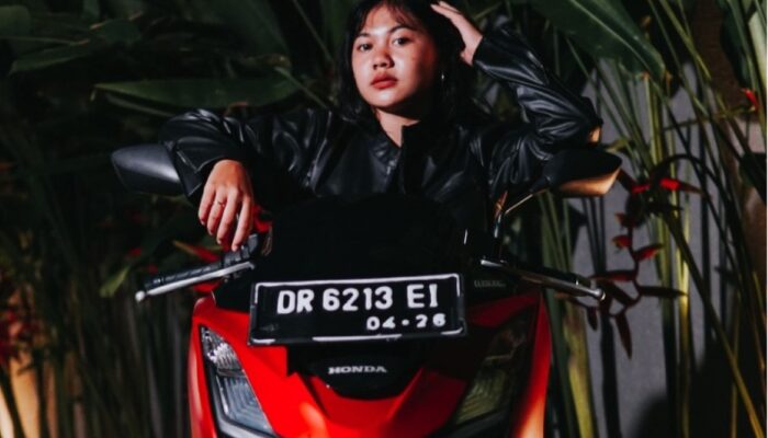 Tampilan Baru Honda PCX 160 Lebih Elegan dengan Sentuhan Warna Premium dan Fitur Honda RoadSync yang Canggih