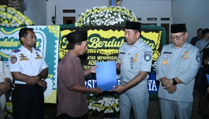 Kurang dari 24 jam, Jasa Raharja Serahkan Santunan Kepada Ahli Waris Korban Kecelakaan Kereta di Bekasi