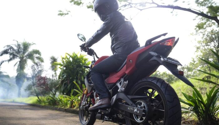 Jangan Sok Sat Set! Tengok Belakang Dulu Baru Jalan