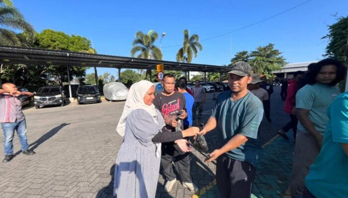 Idul Adha, Astra Motor NTB Salurkan 11 Ekor Kambing Kurban