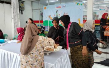 Alfamart dan Cussons Baby Kembali Berkolaborasi melalui Alfamart Sahabat Posyandu, Sasar 2.800 Ibu dan Anak.