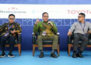 Direktur Utama PT Jasa Raharja (Persero), Muhammad Awaluddin, menyampaikan pemaparan dalam sesi panel “AI Mobility & Transportation Ecosystems” pada AI Indonesia Initiative Forum (AIIF) 2026 di Aula Timur Institut Teknologi Bandung.