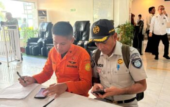 Pelayanan Sepenuh Hati, Jasa Raharja NTB Hadir Langsung di Pelabuhan Lembar dan Pastikan Keterjaminan Penumpang KMP Putri Yasmin.