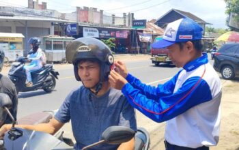 Astra Motor NTB dan Satlantas Polres Lombok Utara Pasang Papan Imbauan Black Spot, Ajak Masyarakat Lebih Waspada.
