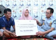 Jasa Raharja Terus Bergerak, Tiga Ahli Waris Korban KM Virgo Terima Santunan di Jawa Timur.