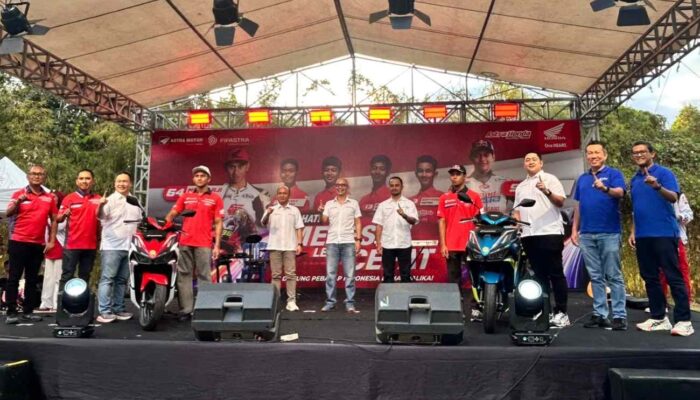 Pebalap Honda Bangun Kedekatan Bersama Konsumen dan Komunitas Lombok